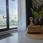 Lotus - Panoramic Terrace & View Daire Bükreş