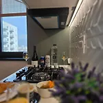 Lotus - Panoramic Terrace & View Бухарест