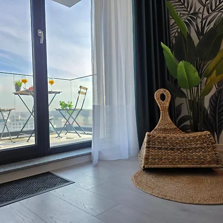 Lotus - Panoramic Terrace & View Апартаменти Бухарест